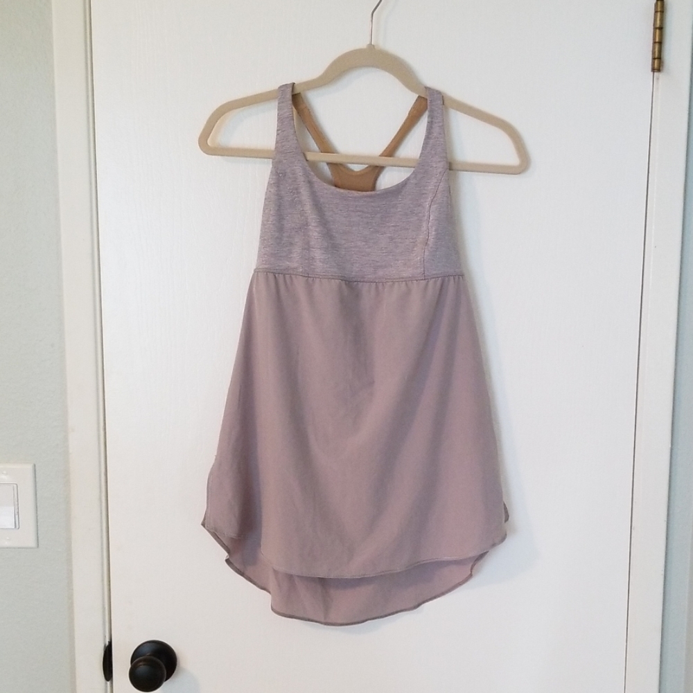 Lululemon Venus Tank- built in bra 8